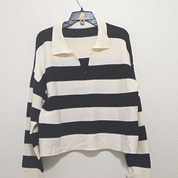 COMMENCE COLLARED, COLOR BLOCK SWEATER SIZE LARGE - Picture 1 of 8